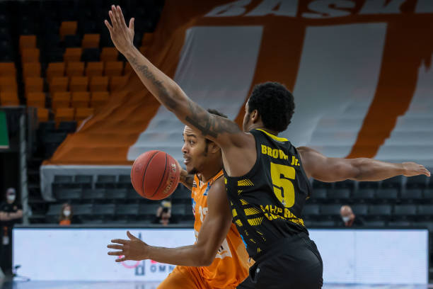 从更广的视 从更广的视