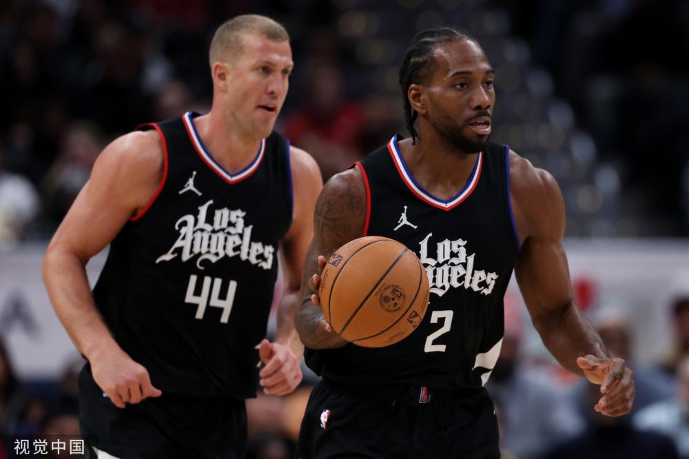 当他持球时 当他持球时