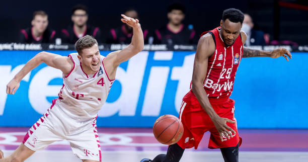 点球中有1 点球中有1