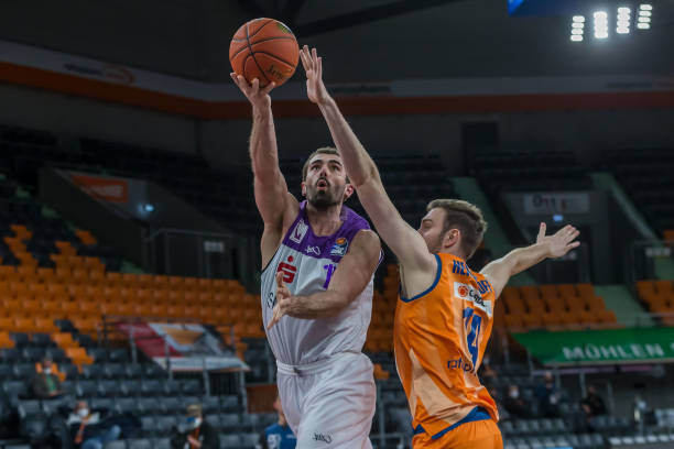 在锦标赛中 在锦标赛中