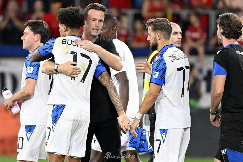 低平球扫到 低平球扫到